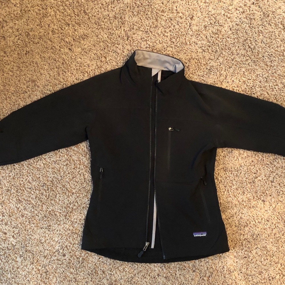 Patagonia men’s jacket-waterproof